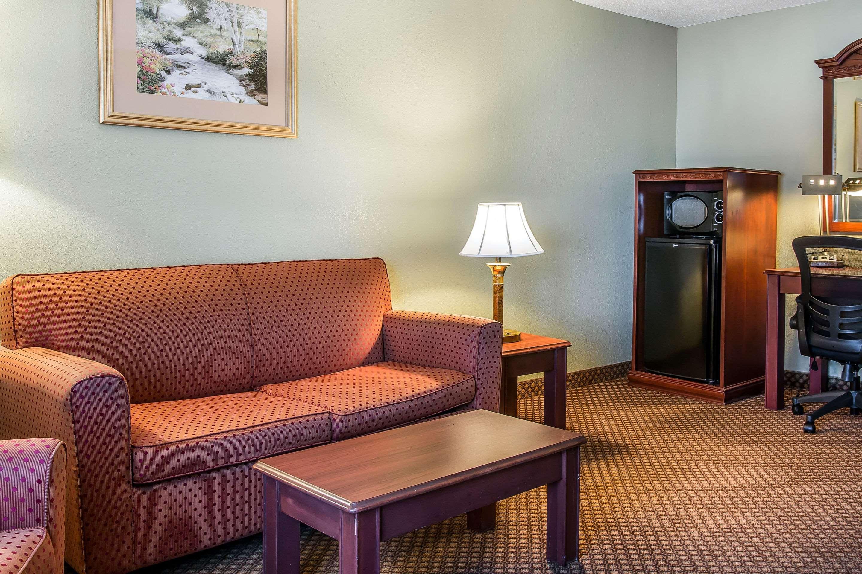 Quality Inn & Suites Ann Arbor Hwy 23 Εξωτερικό φωτογραφία