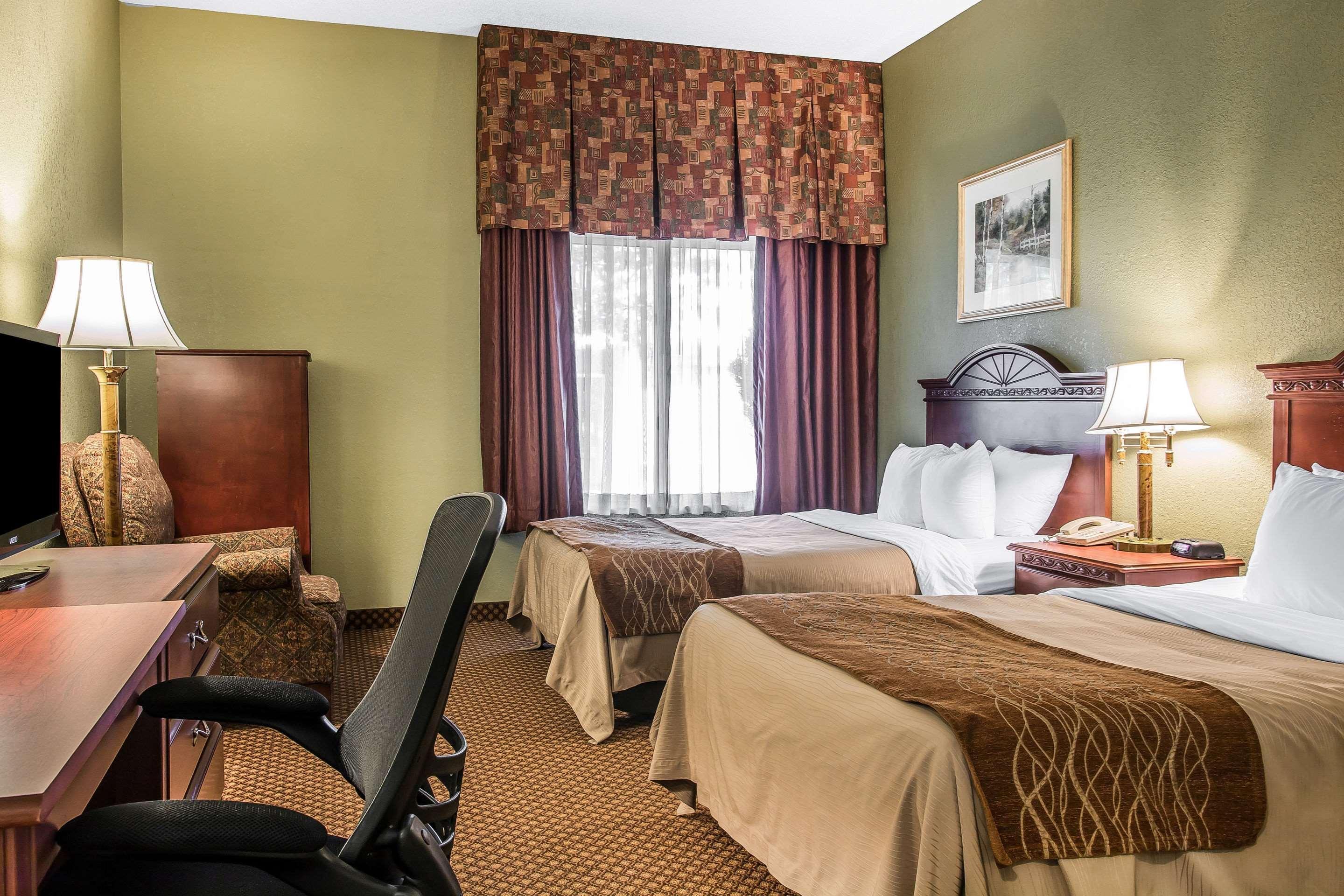 Quality Inn & Suites Ann Arbor Hwy 23 Εξωτερικό φωτογραφία